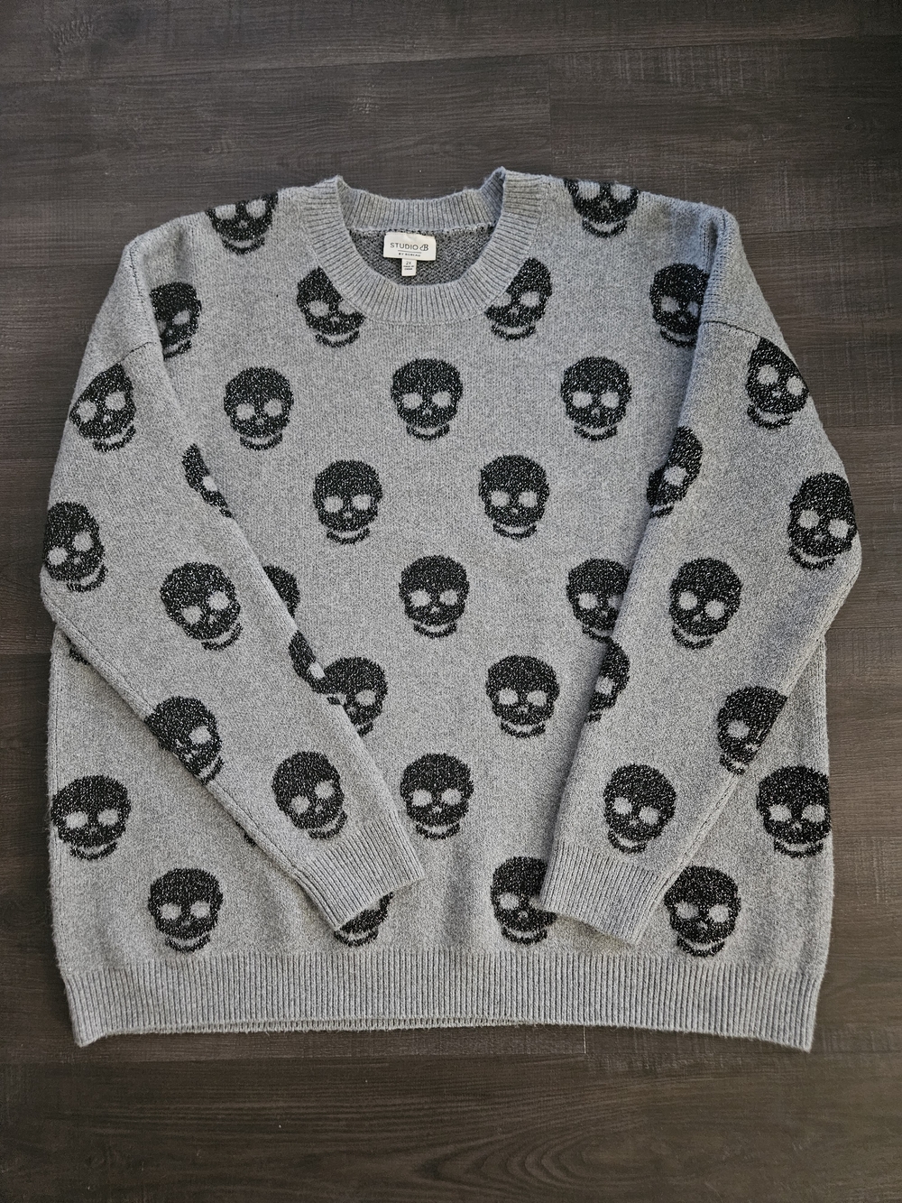 Studio B by Bobeau Gray Shimmer Skull Print  Soft Crewneck Sweater